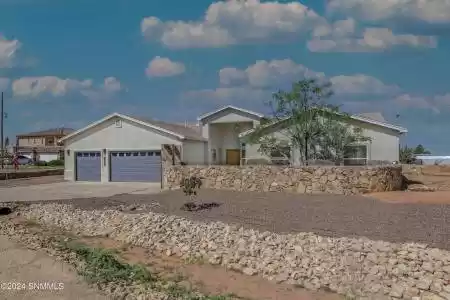 6389 Wagons East Trial Trail, Las Cruces, New Mexico 88012, 4 Bedrooms Bedrooms, ,2.5 BathroomsBathrooms,Residential,For Sale,Wagons East Trial,2402370