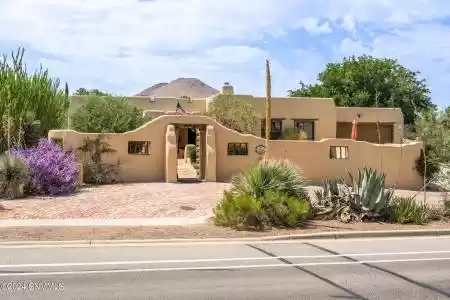 1493 Via Norte, Las Cruces, New Mexico 88007, 3 Bedrooms Bedrooms, ,1.75 BathroomsBathrooms,Residential,For Sale,Via Norte,2402407