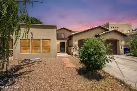 960 Flora Vista Drive, Las Cruces, New Mexico 88007, 3 Bedrooms Bedrooms, ,2 BathroomsBathrooms,Residential,For Sale,Flora Vista,2402494