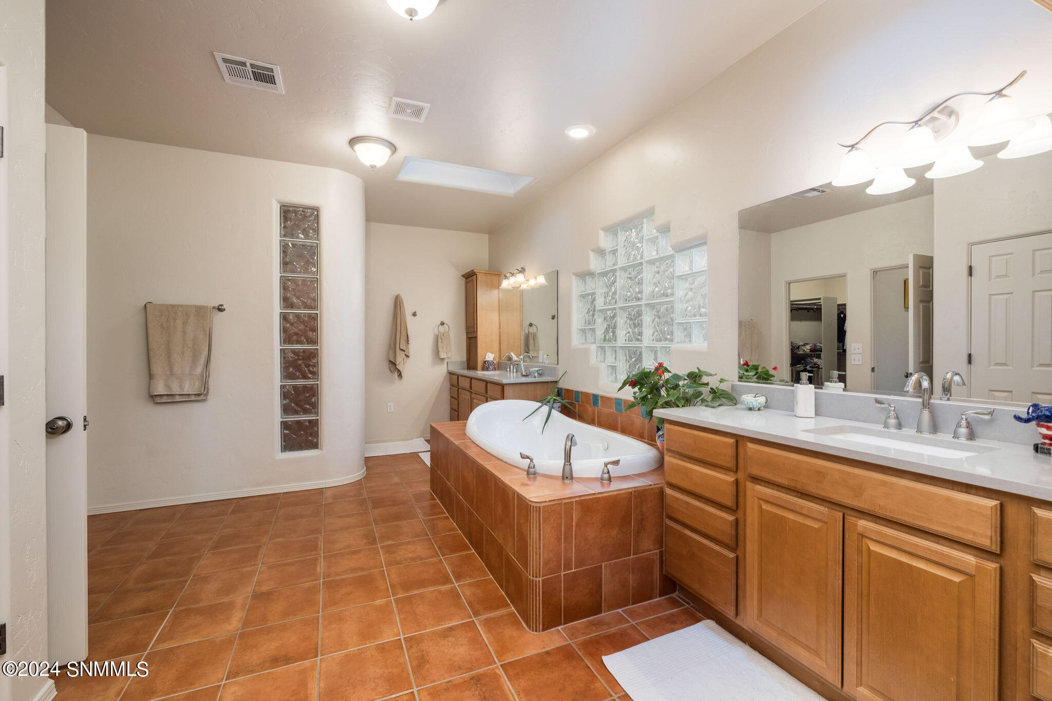 23-web-or-mls-Sedona Hills 2064-69