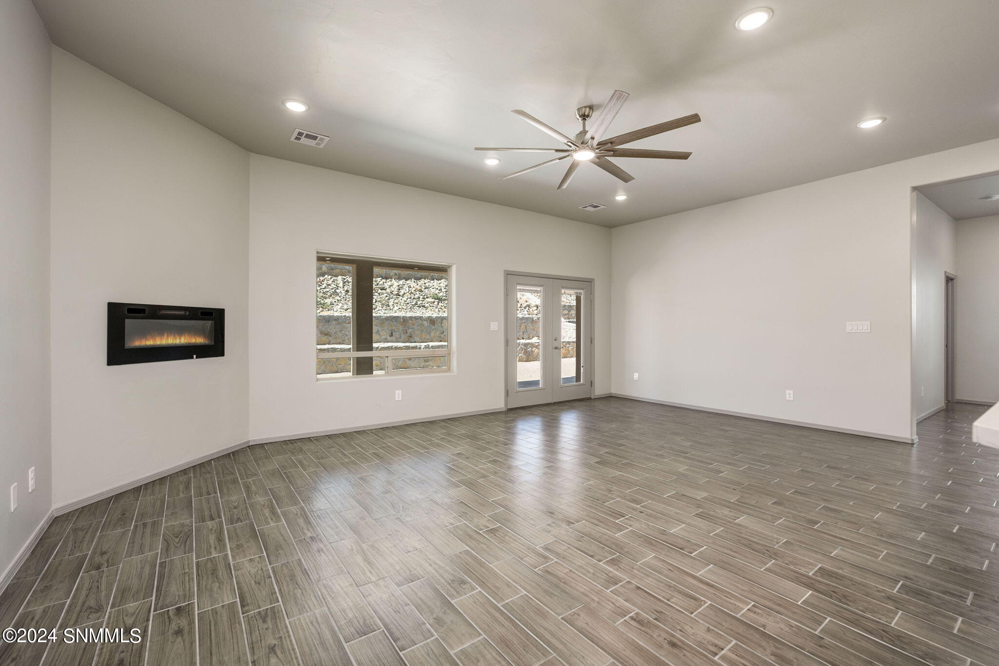 10-web-or-mls-East Springs 2853-10