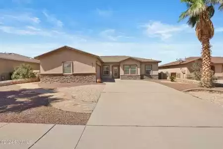 5815 Manchester Drive, Santa Teresa, New Mexico 88008, 4 Bedrooms Bedrooms, ,2 BathroomsBathrooms,Residential,For Sale,Manchester,2402567