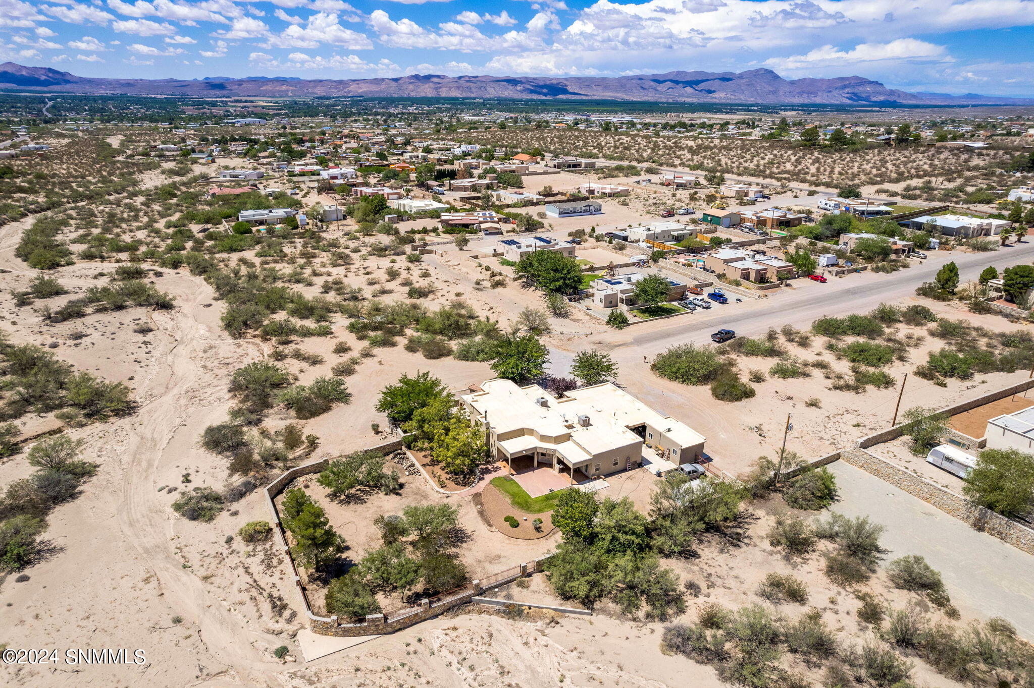 35-web-or-mls-Chiricahua 5050 NEW-36