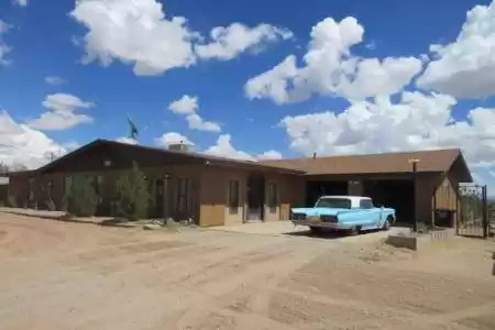 865 Outpost Lane, Radium Springs, New Mexico 88054, 3 Bedrooms Bedrooms, ,2 BathroomsBathrooms,Residential,For Sale,Outpost,2402717