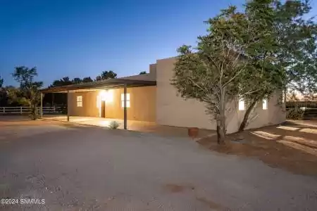 6715 Fox Road, Las Cruces, New Mexico 88012, 4 Bedrooms Bedrooms, ,3 BathroomsBathrooms,Residential,For Sale,Fox,2402841