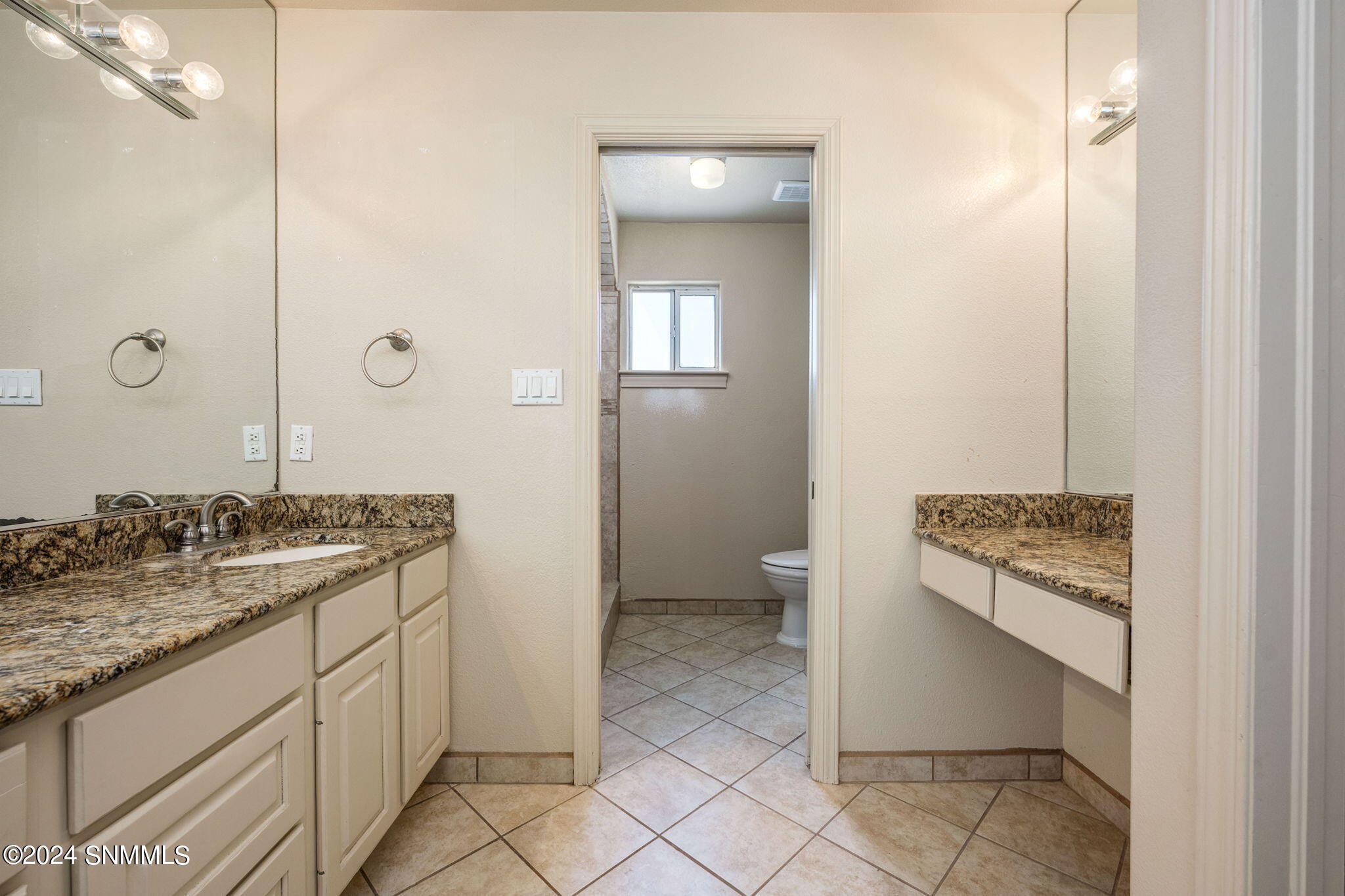 Master Bath - 2nd Vanity