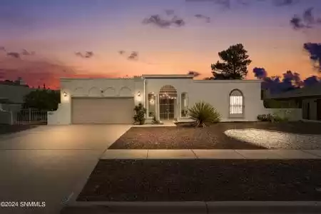 1629 Regal Ridge Street, Las Cruces, New Mexico 88011, 3 Bedrooms Bedrooms, ,2 BathroomsBathrooms,Residential,For Sale,Regal Ridge,2401014