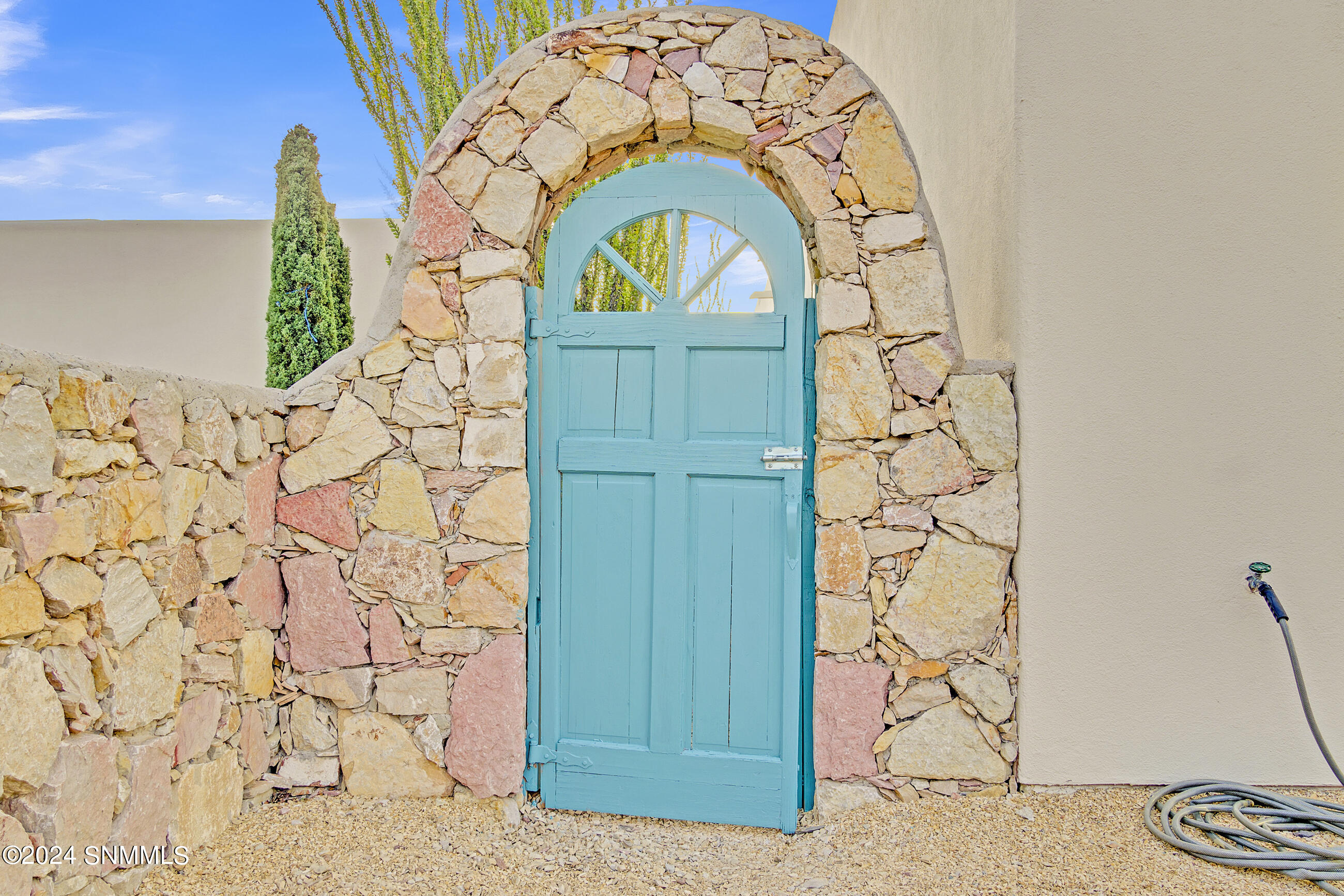 1300 Cassatt Pl side gate turquoise MED0