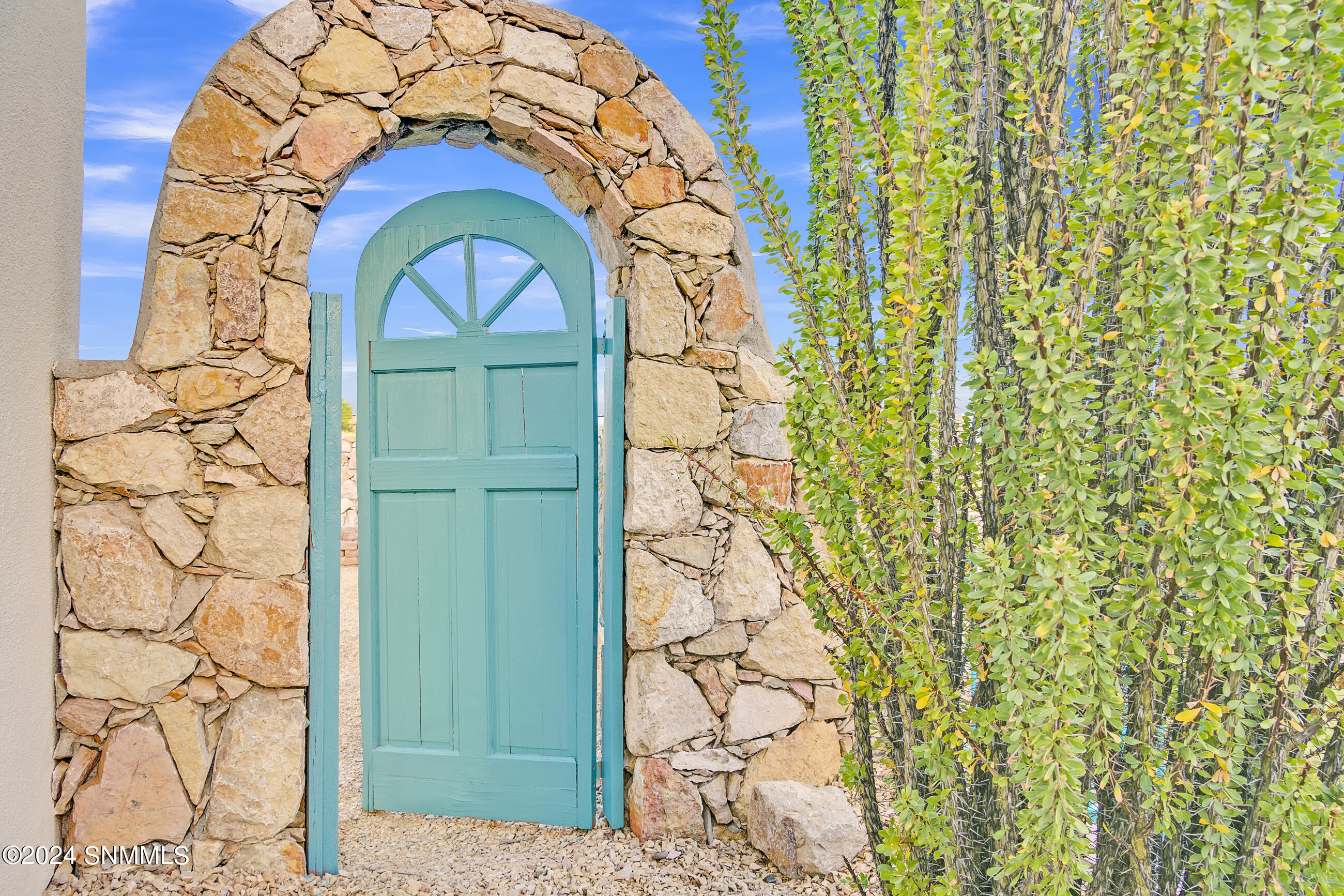 1300 Cassatt Pl side gate turquoise MED0