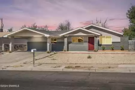 1925 Anderson Drive, Las Cruces, New Mexico 88001, 3 Bedrooms Bedrooms, ,2 BathroomsBathrooms,Residential,For Sale,Anderson,2403070