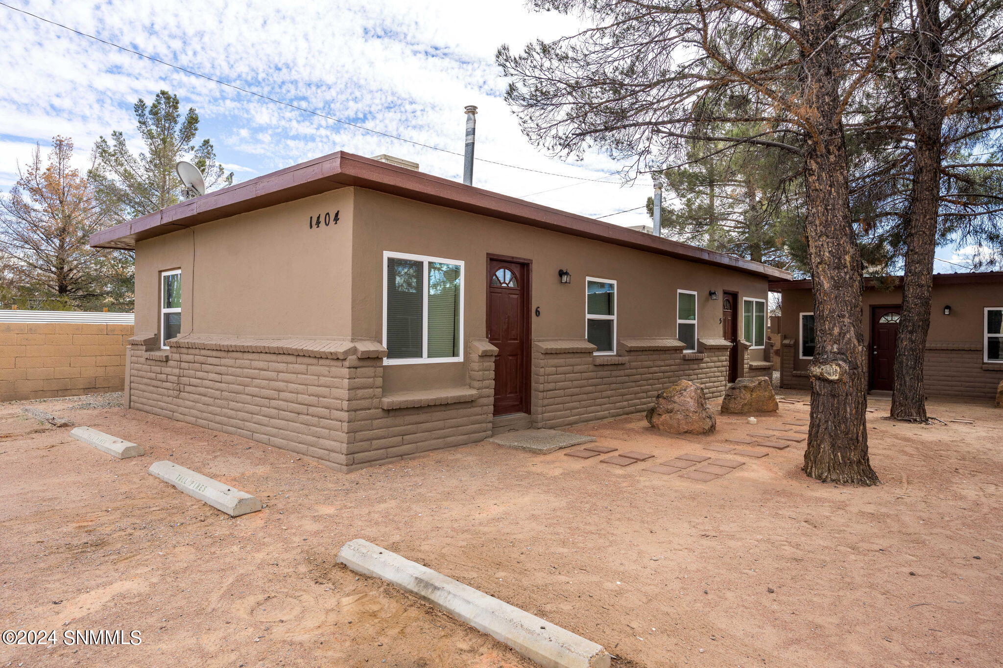 3-web-or-mls-Montana 1404-5