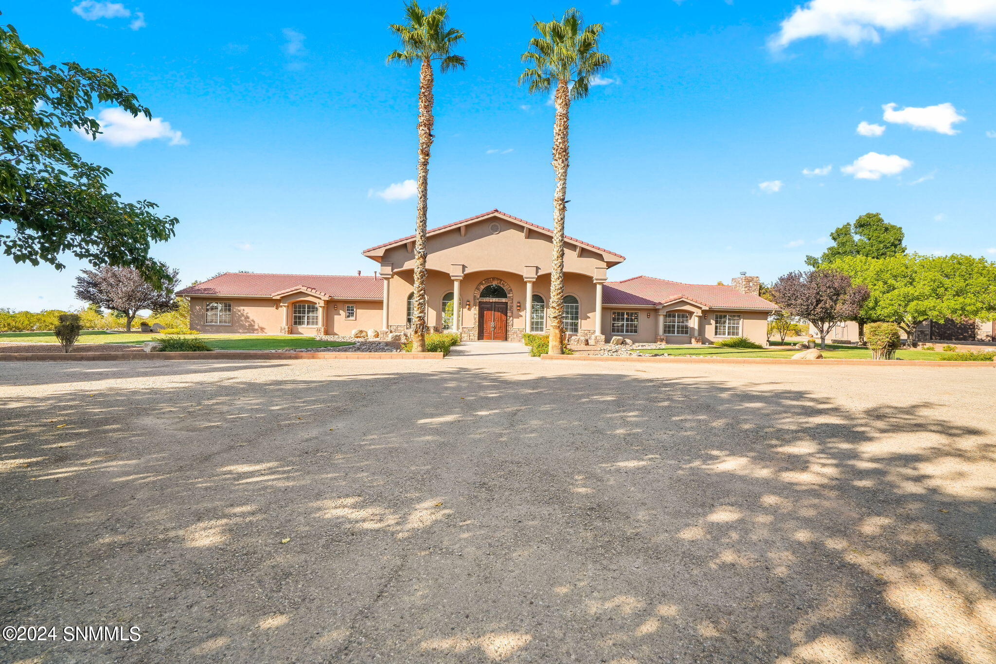 63 Desert Lakes Dr-5