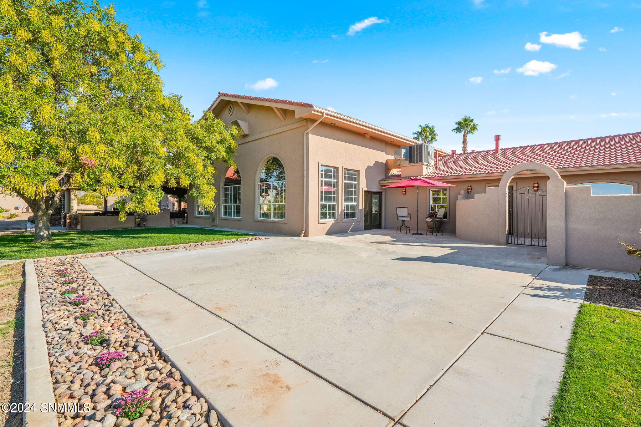 63 Desert Lakes Dr-110