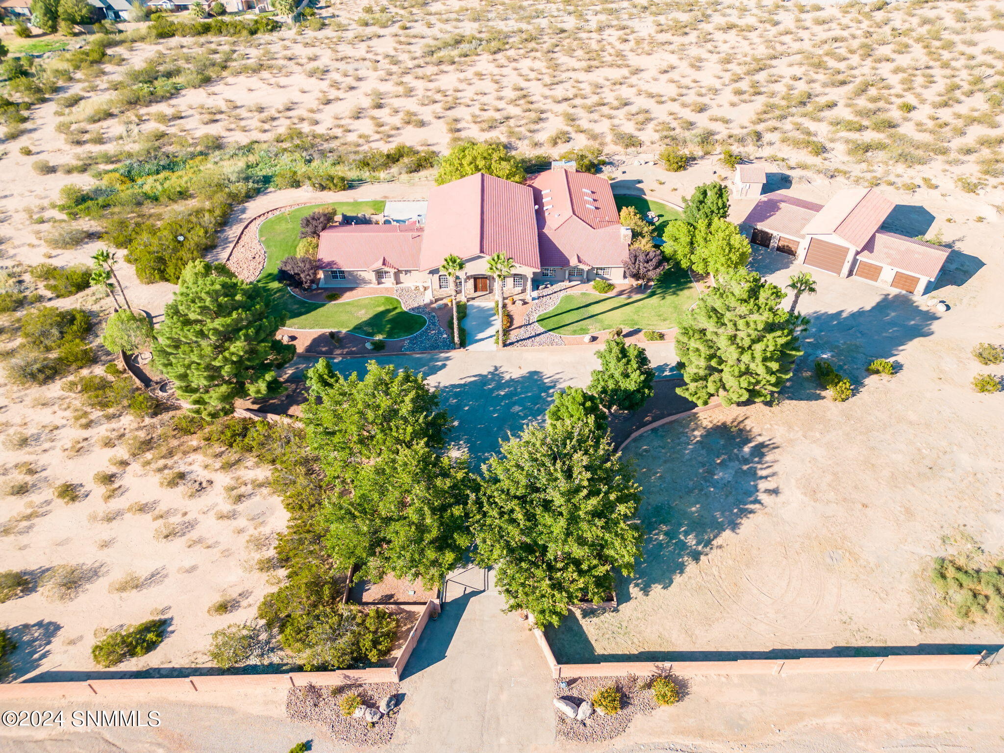 63 Desert Lakes Dr-128