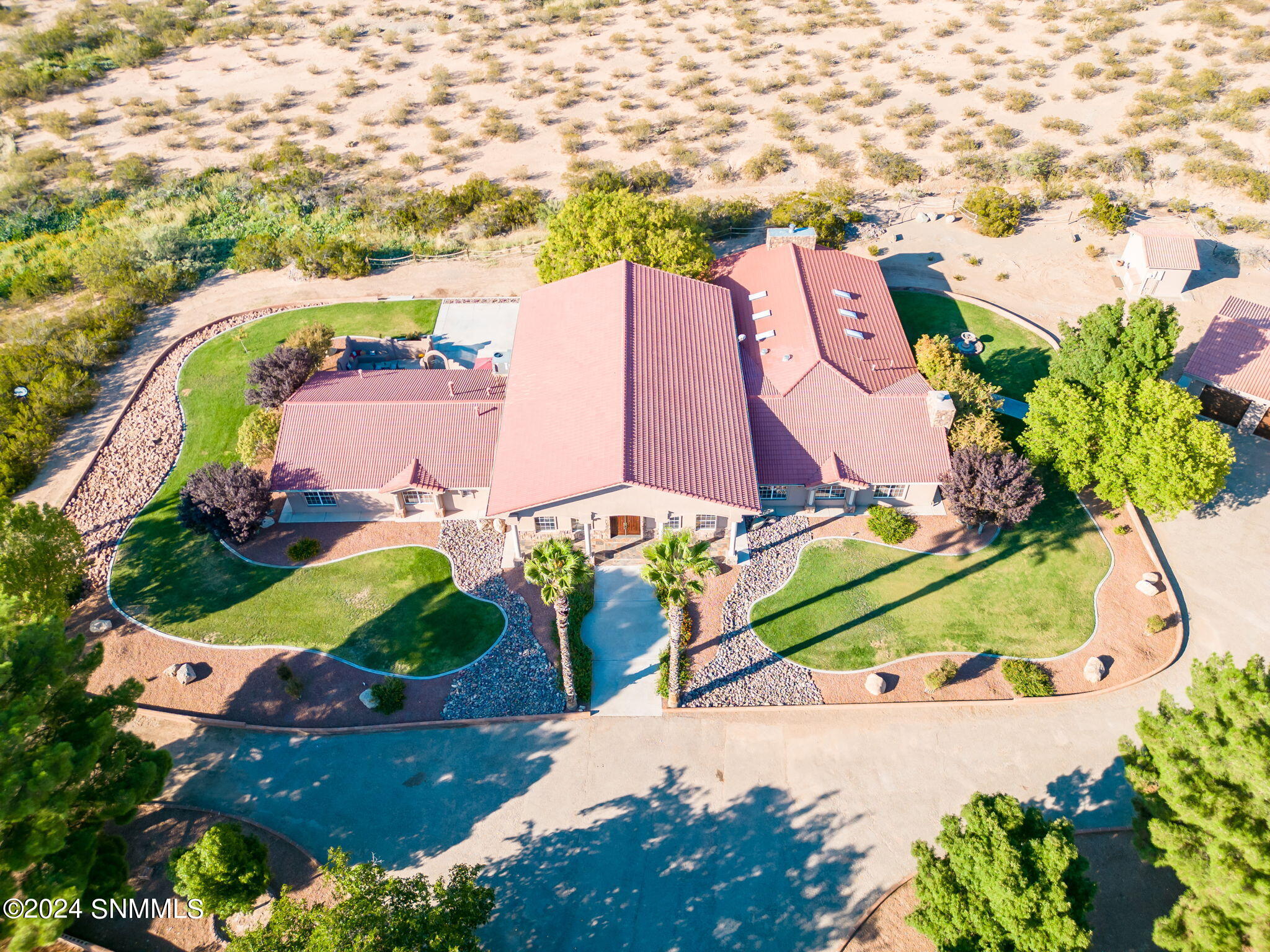 63 Desert Lakes Dr-136