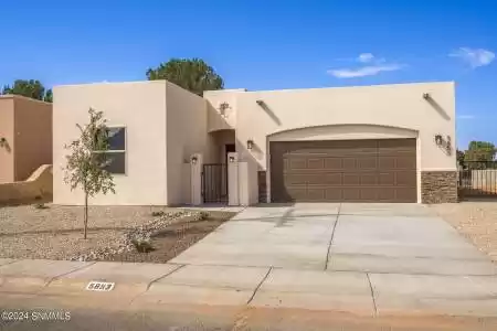 5853 Jalapeno Drive, Las Cruces, New Mexico 88012, 3 Bedrooms Bedrooms, ,1.75 BathroomsBathrooms,Residential,For Sale,Jalapeno,2403177