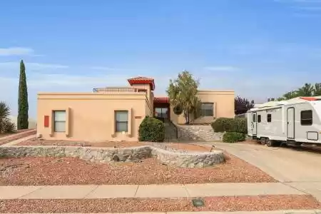 2348 Cheyenne Drive, Las Cruces, New Mexico 88011, 4 Bedrooms Bedrooms, ,2 BathroomsBathrooms,Residential,For Sale,Cheyenne,2403195