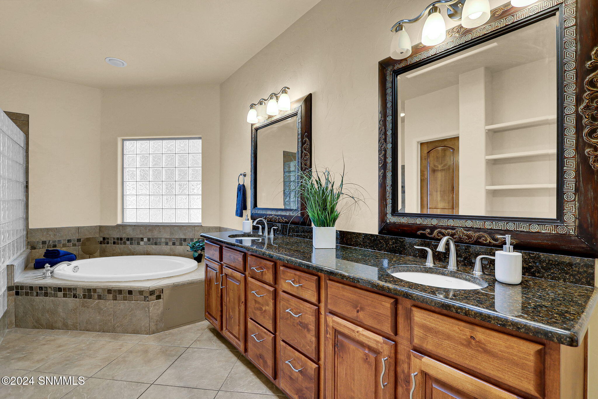 Attractive Features in Master Bath