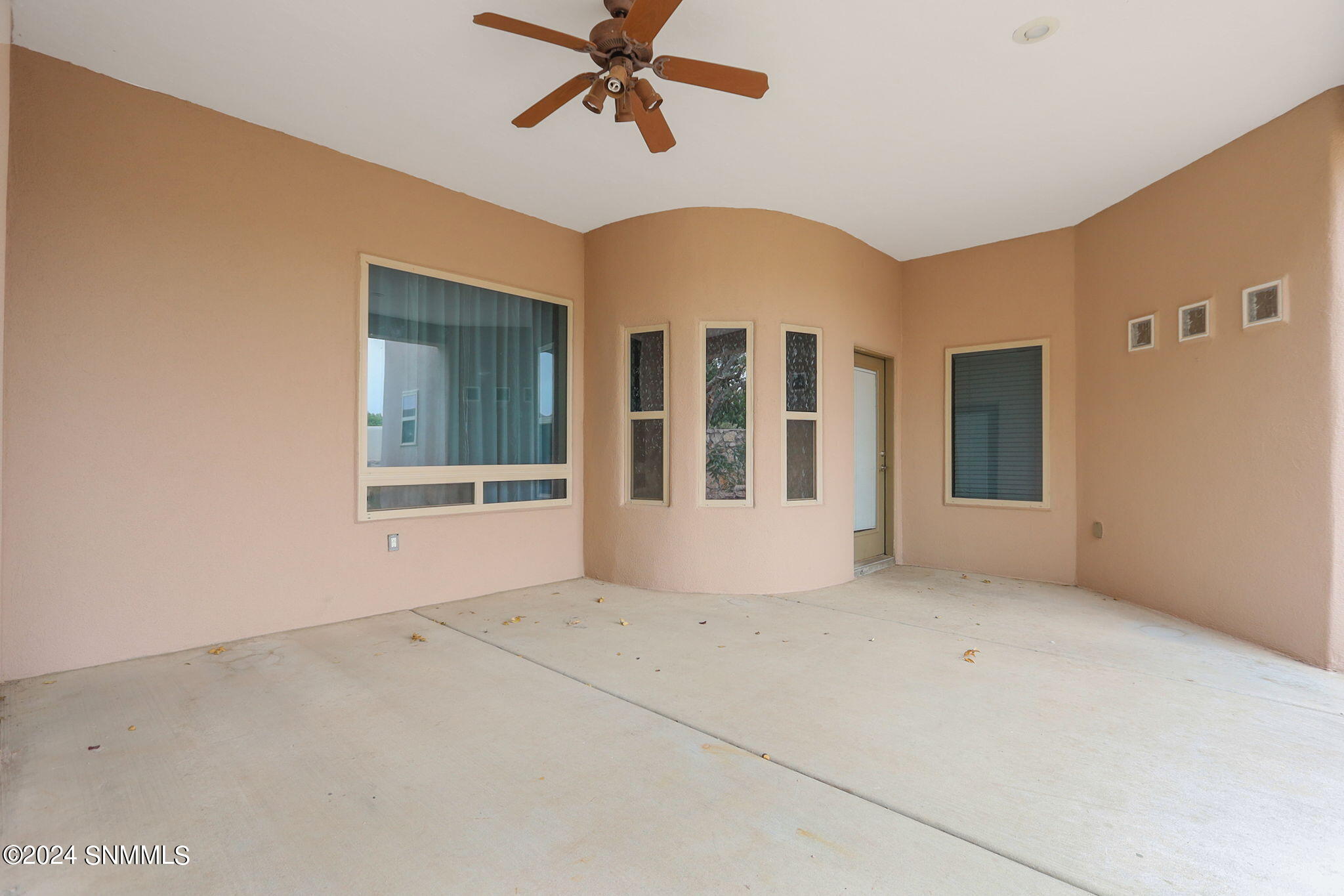 Spacious Covered Patio