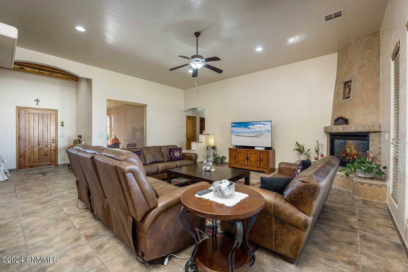 11-Living Room-2676 Nebula Way