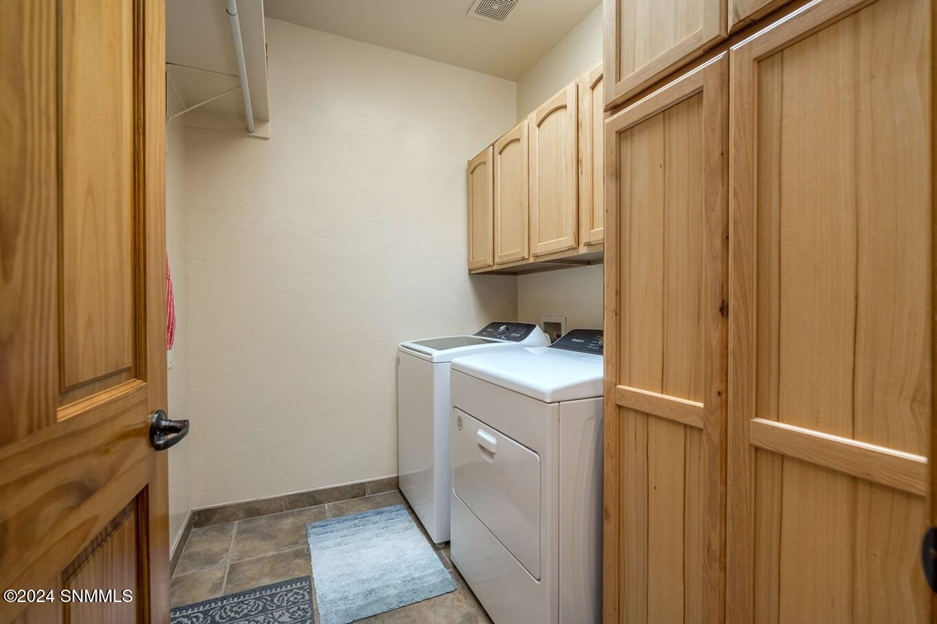 31-Laundry Rm-2676 Nebula Way