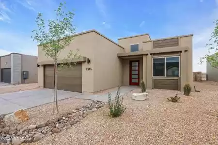 3624 Portrait Street, Las Cruces, New Mexico 88012, 3 Bedrooms Bedrooms, ,2 BathroomsBathrooms,Residential,For Sale,Portrait,2403208