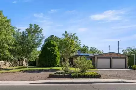 2712 Spitz Street, Las Cruces, New Mexico 88005, 3 Bedrooms Bedrooms, ,1.75 BathroomsBathrooms,Residential,For Sale,Spitz,2403211