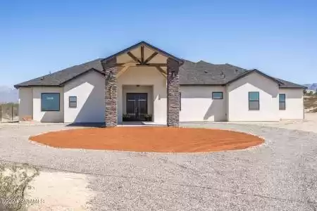 5495 George Catlin Road, Las Cruces, New Mexico 88011, 4 Bedrooms Bedrooms, ,3 BathroomsBathrooms,Residential,For Sale,George Catlin,2403024