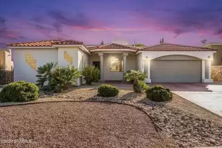 4220 Southern Canyon Loop Loop, Las Cruces, New Mexico 88011, 3 Bedrooms Bedrooms, ,2.5 BathroomsBathrooms,Residential,For Sale,Southern Canyon Loop,2403281