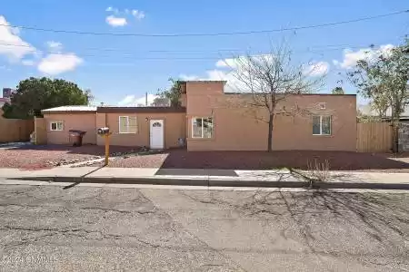 428 Fir Avenue, Las Cruces, New Mexico 88001, 4 Bedrooms Bedrooms, ,2.5 BathroomsBathrooms,Residential,For Sale,Fir,2403297