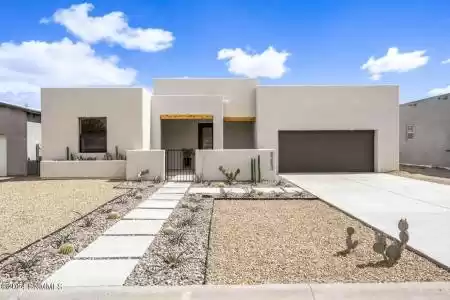 8253 Pissarro Drive, Las Cruces, New Mexico 88007, 3 Bedrooms Bedrooms, ,2.5 BathroomsBathrooms,Residential,For Sale,Pissarro,2403340