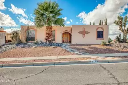 2179 Frontier Drive, Las Cruces, New Mexico 88011, 3 Bedrooms Bedrooms, ,2 BathroomsBathrooms,Residential,For Sale,Frontier,2403367