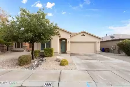 7506 Sierra Bella Place, Las Cruces, New Mexico 88012, 3 Bedrooms Bedrooms, ,2 BathroomsBathrooms,Residential,For Sale,Sierra Bella,2403381