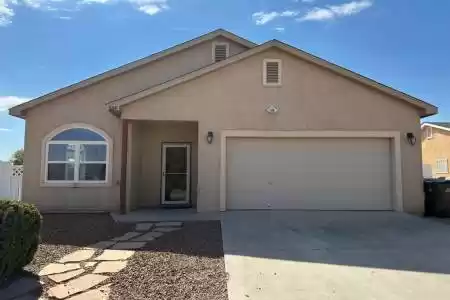 5314 Imperial Drive, Las Cruces, New Mexico 88012, 3 Bedrooms Bedrooms, ,1.75 BathroomsBathrooms,Residential Lease,For Rent,Imperial,2403399