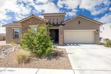 3739 Santa Julia Road, Las Cruces, New Mexico 88012, 5 Bedrooms Bedrooms, ,2.5 BathroomsBathrooms,Residential,For Sale,Santa Julia,2403404