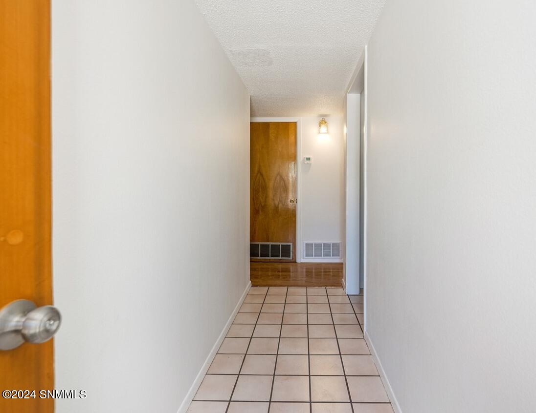 03-Entry Hallway- 2200 Thomas Dr