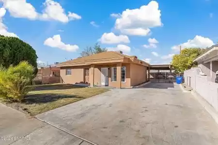 1909 Klein Avenue, Las Cruces, New Mexico 88001, 4 Bedrooms Bedrooms, ,2.5 BathroomsBathrooms,Residential,For Sale,Klein,2403431