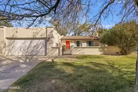 122 Apache Gold Loop, Santa Teresa, New Mexico 88008, 3 Bedrooms Bedrooms, ,2 BathroomsBathrooms,Residential,For Sale,Apache Gold Loop,2403432