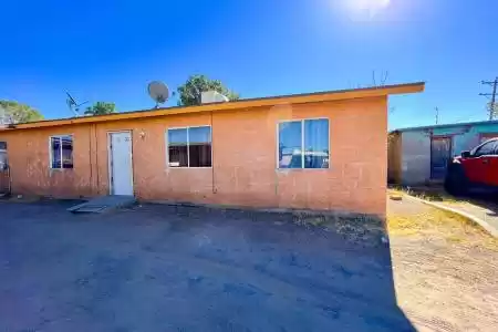 522 Juniper Avenue, Las Cruces, New Mexico 88001, ,Residential Income,For Sale,Juniper,2403439