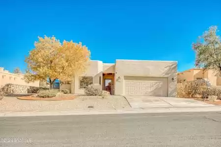 4582 Ladder Court, Las Cruces, New Mexico 88012, 3 Bedrooms Bedrooms, ,2 BathroomsBathrooms,Residential,For Sale,Ladder,2403469