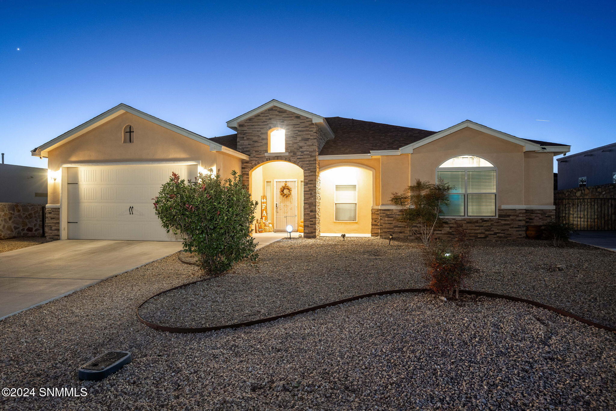 2-web-or-mls-Mesa Central 4571-2