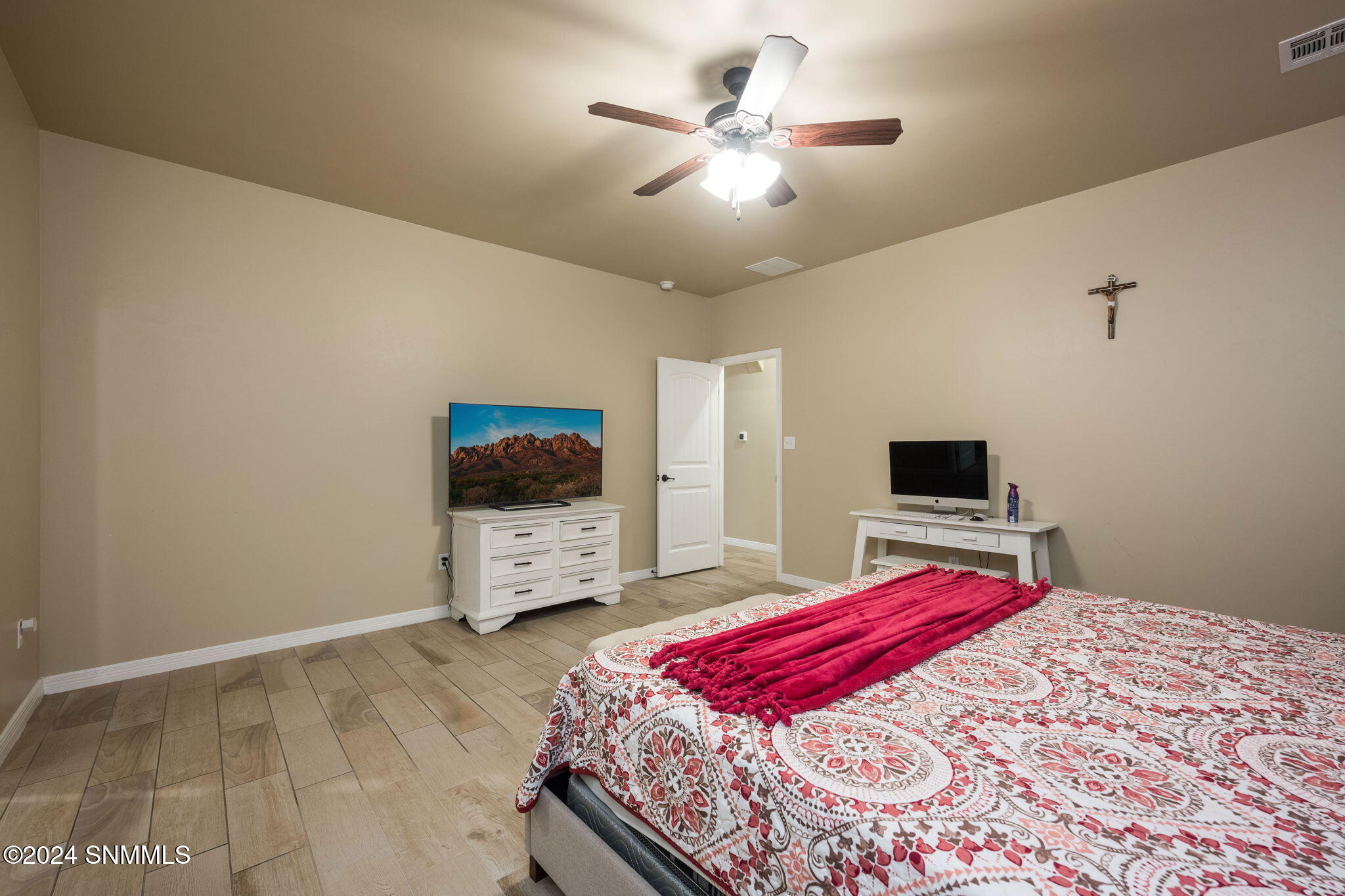 23-web-or-mls-Mesa Central 4571-23