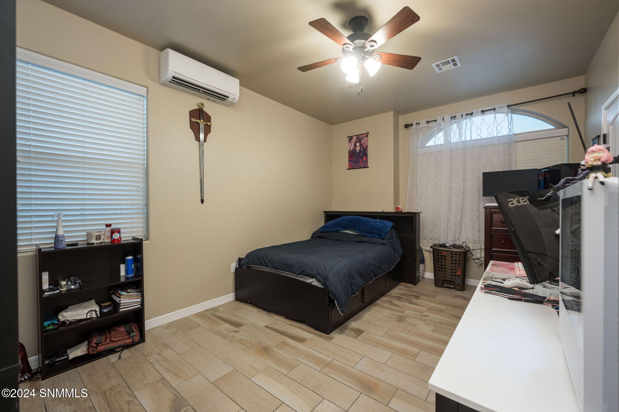 34-web-or-mls-Mesa Central 4571-34