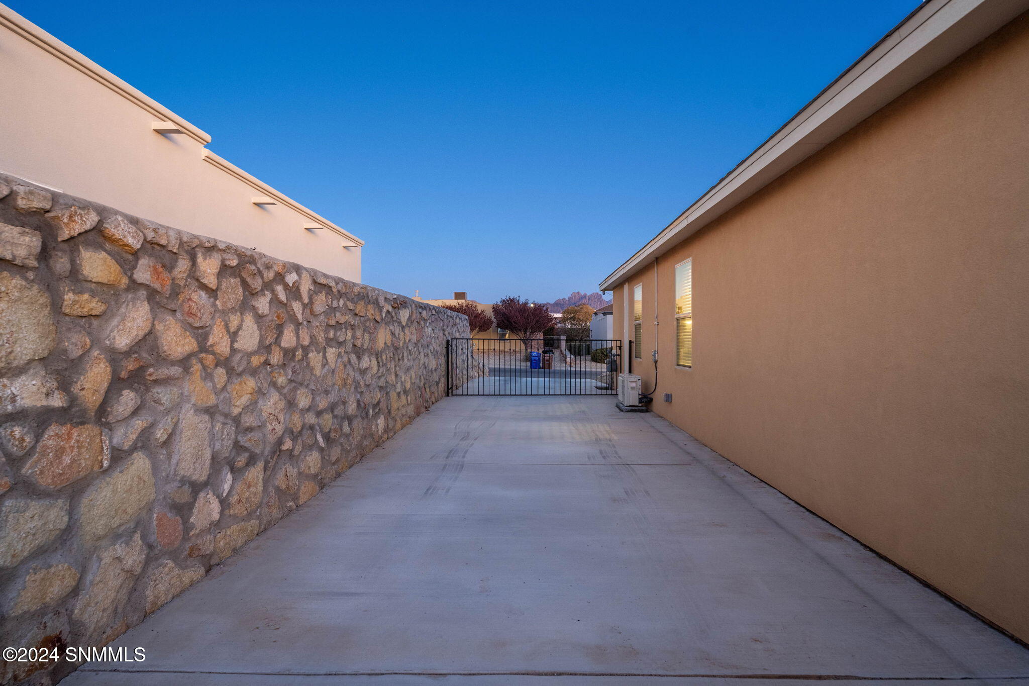 46-web-or-mls-Mesa Central 4571-46