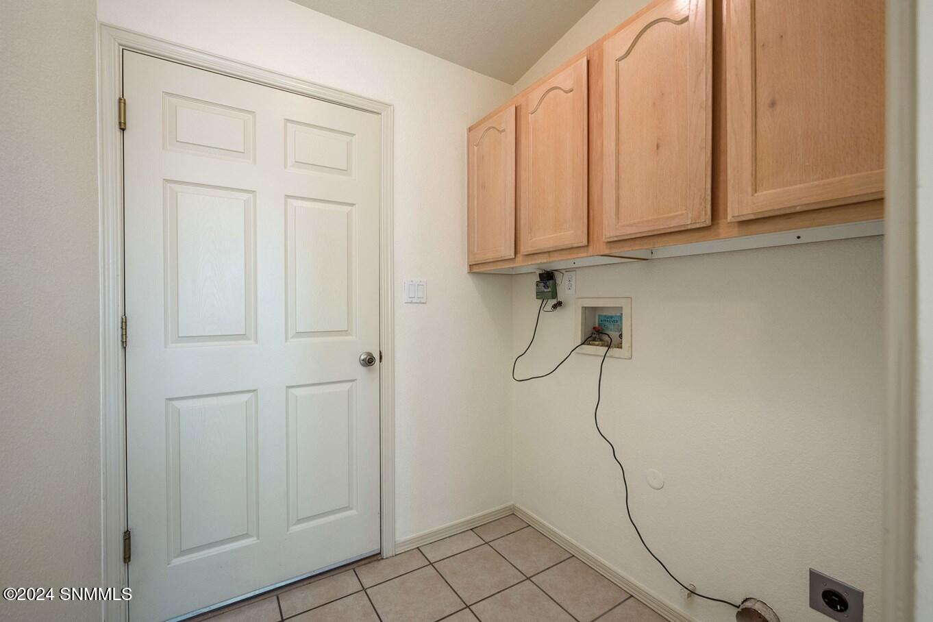 28-Laundry Rm-1818 Bentley Dr