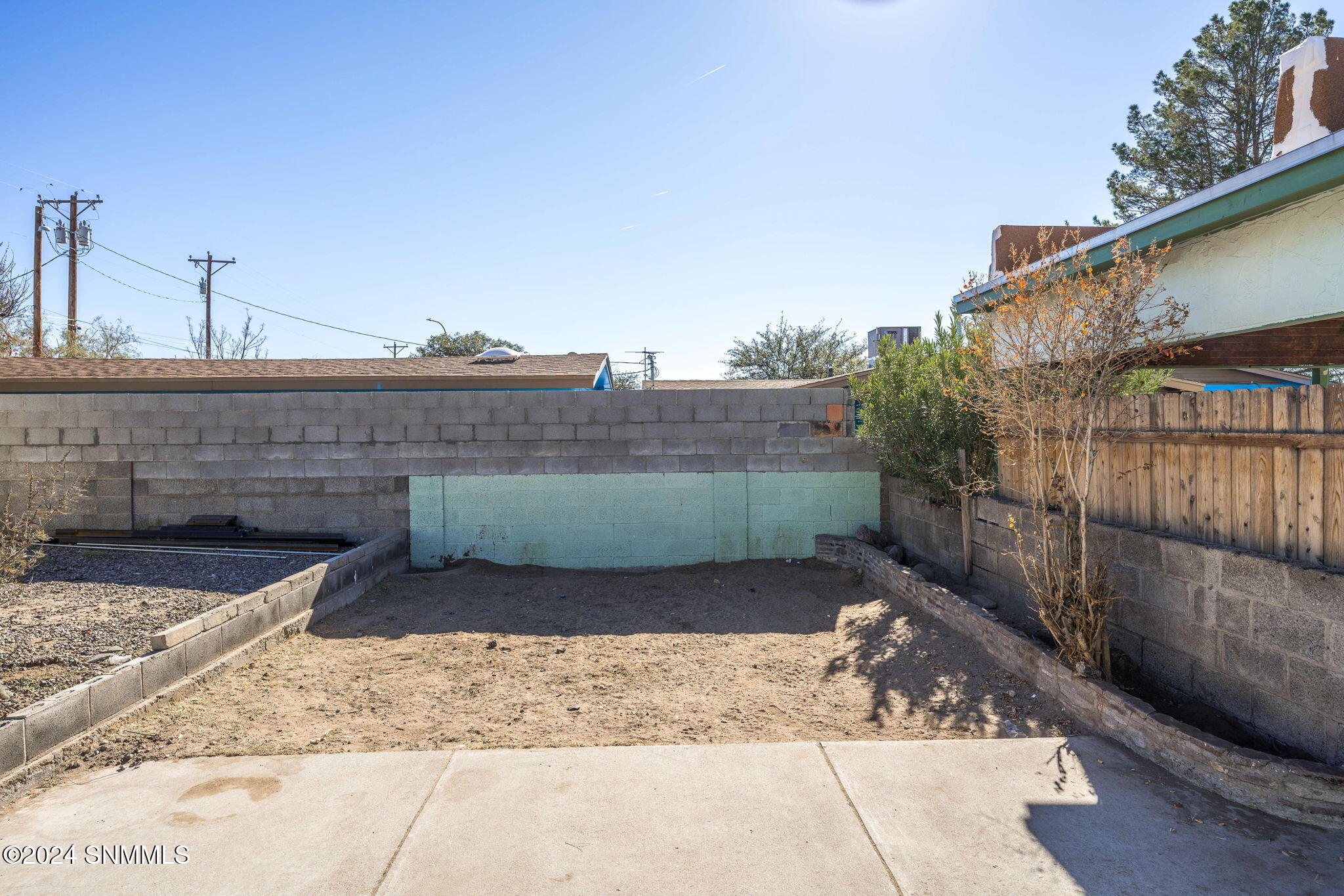 18-web-or-mls-Snappin Homes (Chaparro172