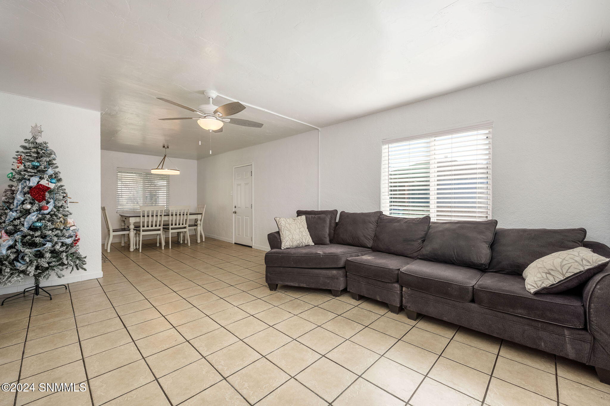 5-web-or-mls-Snappin Homes (Chaparro1725