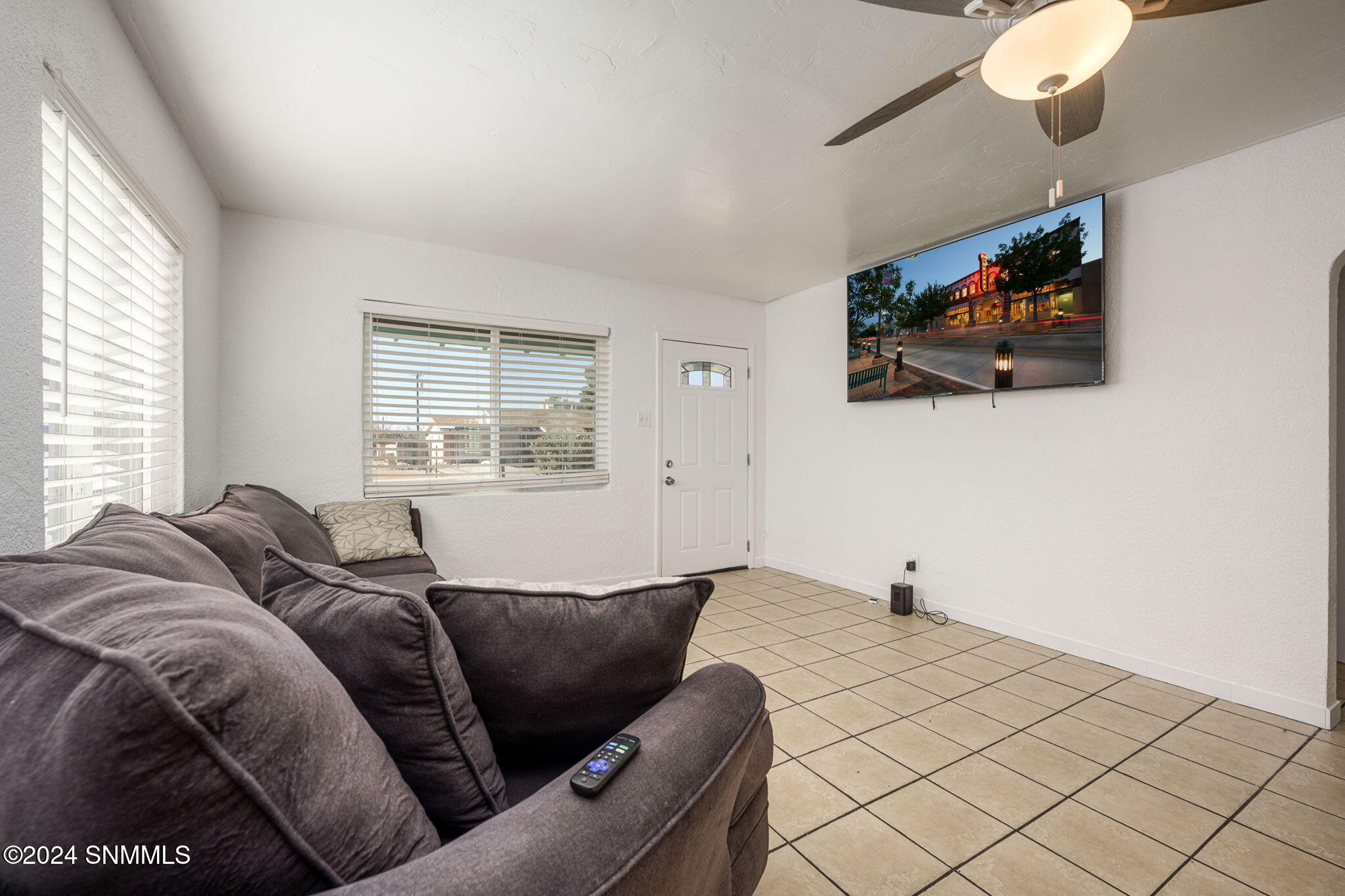 7-web-or-mls-Snappin Homes (Chaparro1725