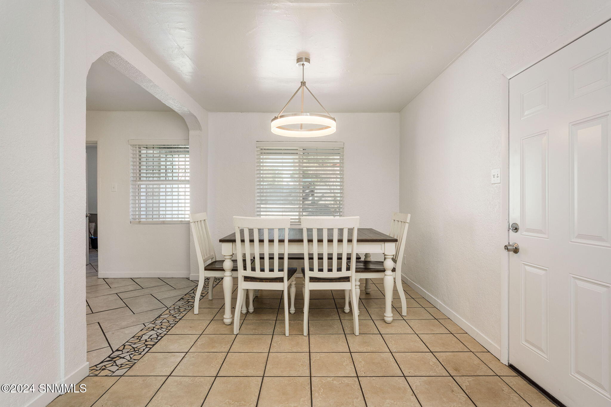 8-web-or-mls-Snappin Homes (Chaparro1725