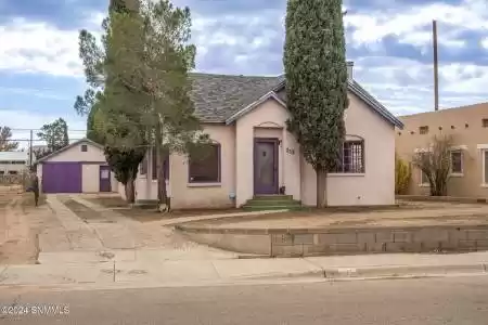 213 Willoughby Avenue, Las Cruces, New Mexico 88005, 2 Bedrooms Bedrooms, ,1 BathroomBathrooms,Residential,For Sale,Willoughby,2403625